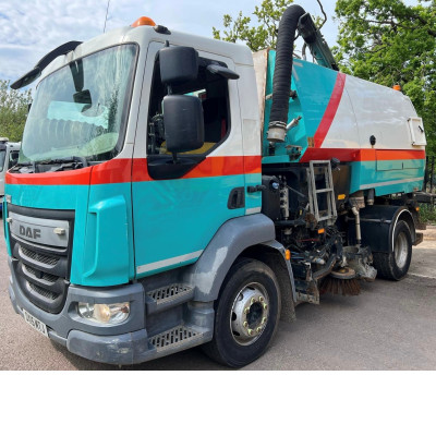 2015 DAF LF220 ROAD SWEEPER