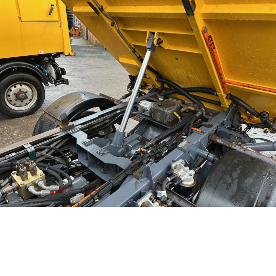 2019 SCARAB M25H in Compact Sweepers