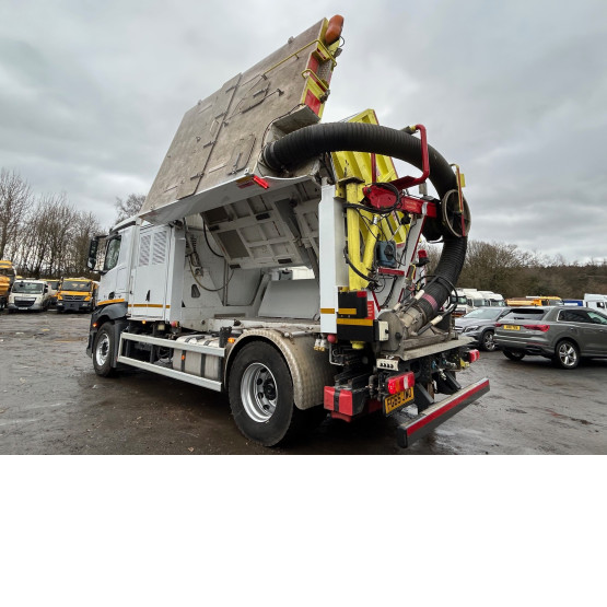 2016 MERCEDES ANTOS 1842 BLUETEC 6 in Other Rigid Vehicles