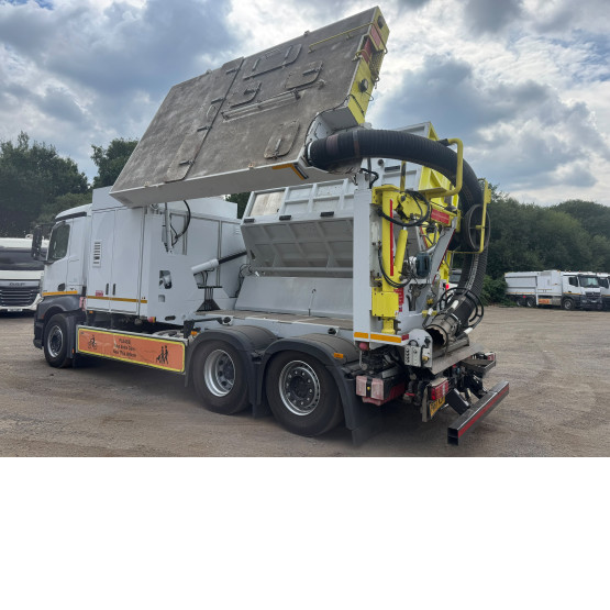 2017 MERCEDES Antos 2542 in Vacuum Excavators