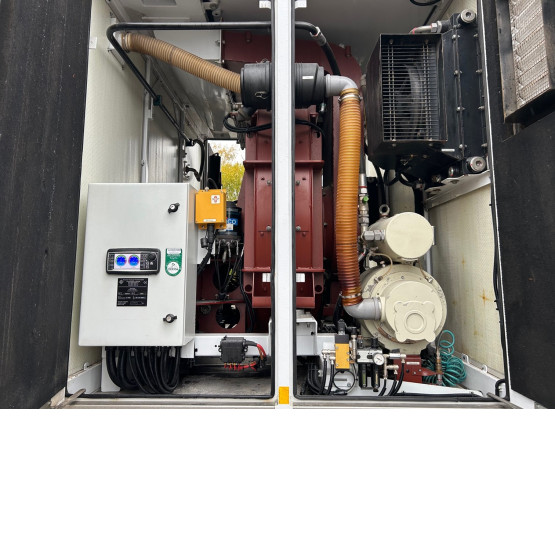 2017 MERCEDES ANTOS 2542 BLUETEC 6 in Gulley Suckers and Jetters