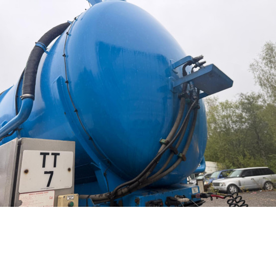 2009 WHALE VACUUM TANKER in Vacuum Tankers Trailers