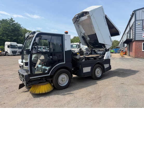 2021 BUCHER CITYCAT V20 in Compact Sweepers