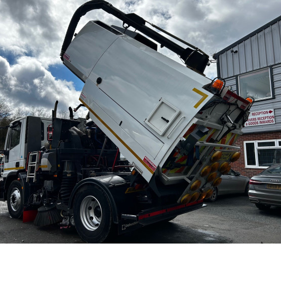 2013 IVECO 150E22 EEV ROAD SWEEPER in Truck Mounted Sweepers