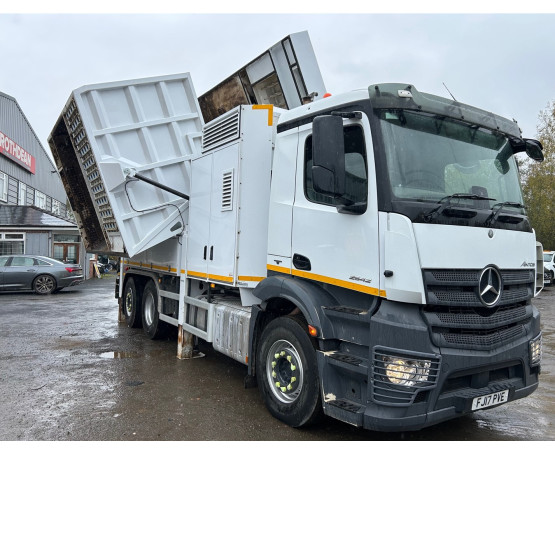 2017 MERCEDES ANTOS 2542 BLUETEC 6 in Gulley Suckers and Jetters