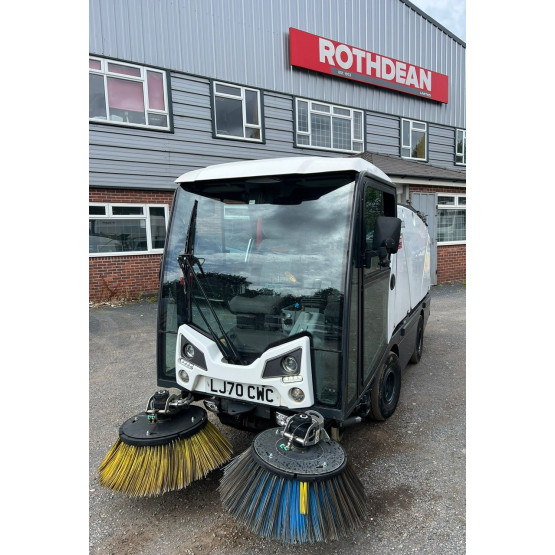 2020 BUCHER  in Compact Sweepers