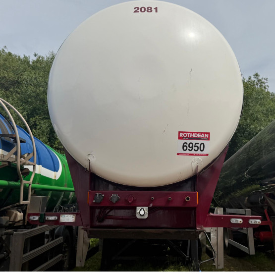 2000 Clayton Tanker in Food & Chemical Tankers Trailers