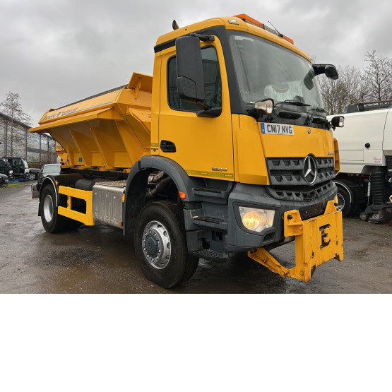 2017 Mercedes Arocs 1824 in Gritters