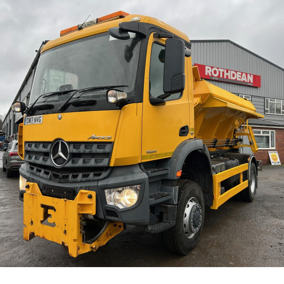 2017 MERCEDES AROCS 1824 in Gritters