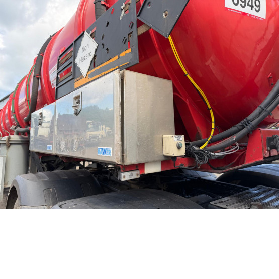 2003 WHALE WASTE TANKER in Vacuum Tankers Trailers