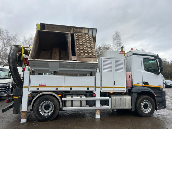 2016 MERCEDES ANTOS 1842 BLUETEC 6 in Other Rigid Vehicles