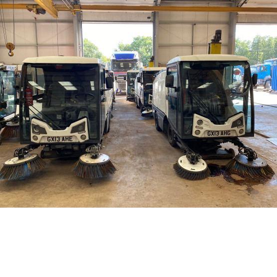 2013 JOHNSTON CX201 ROAD SWEEPER in Compact Sweepers