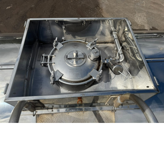 2000 Clayton Tanker in Food & Chemical Tankers Trailers
