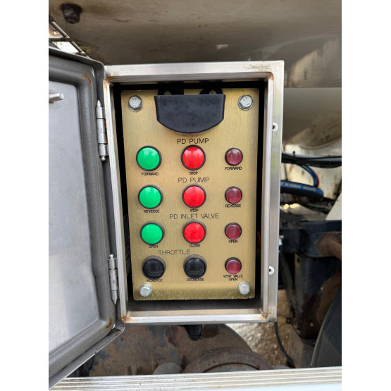 2012 WHALE  in Vacuum Tankers Trailers