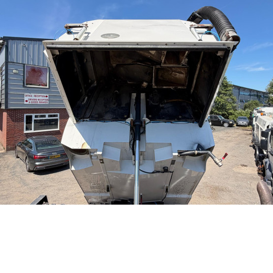 2017 SCANIA P250 in Truck Mounted Sweepers