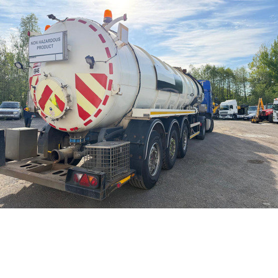 2013 WHALE VACUUM TANKER in Vacuum Tankers Trailers