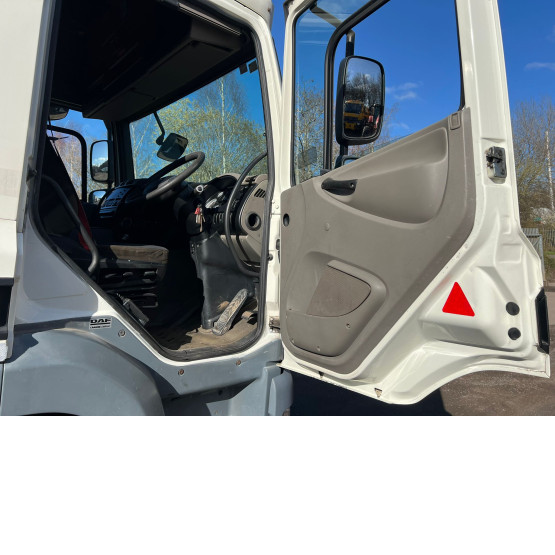 2012 DAF CF85-410 SKY CAB in 4x2 Tractor Units