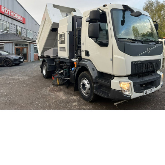 2017 VOLVO FL250 ROAD SWEEPER in Truck Mounted Sweepers
