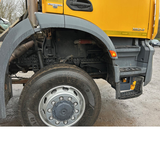 2017 Mercedes Arocs 1824 in Gritters