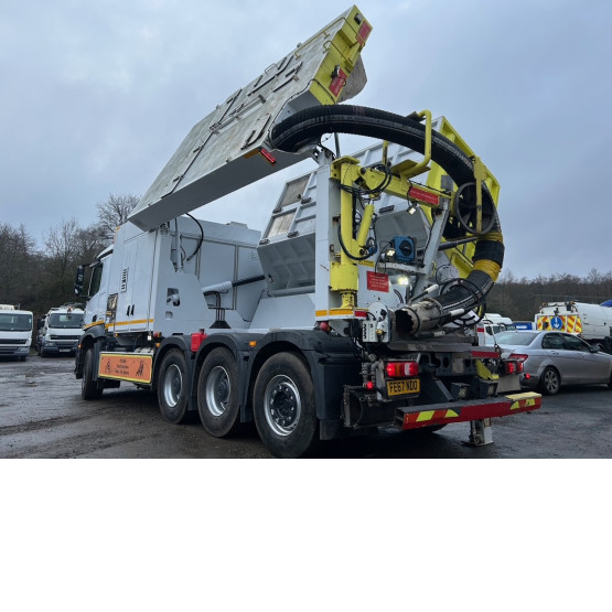 2017 MERCEDES RSP VACUUM EXCAVATOR ESE 6RD 8000L in Gulley Suckers and Jetters