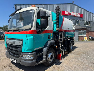 2014 DAF LF220 Johnston VT651