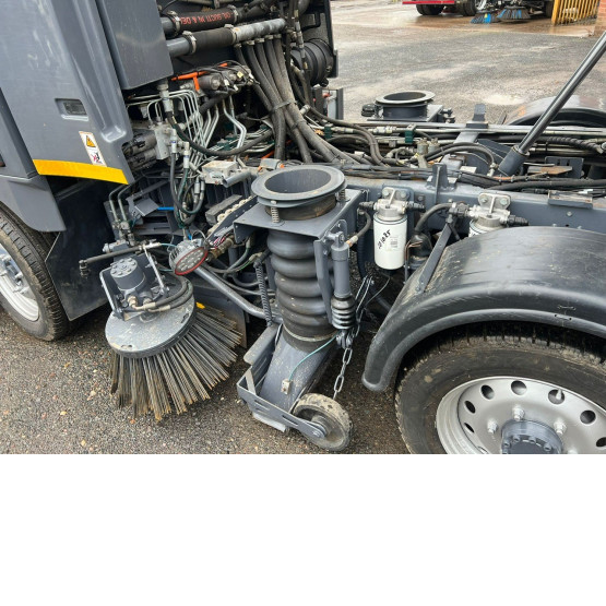 2020 SCARAB M25H in Compact Sweepers